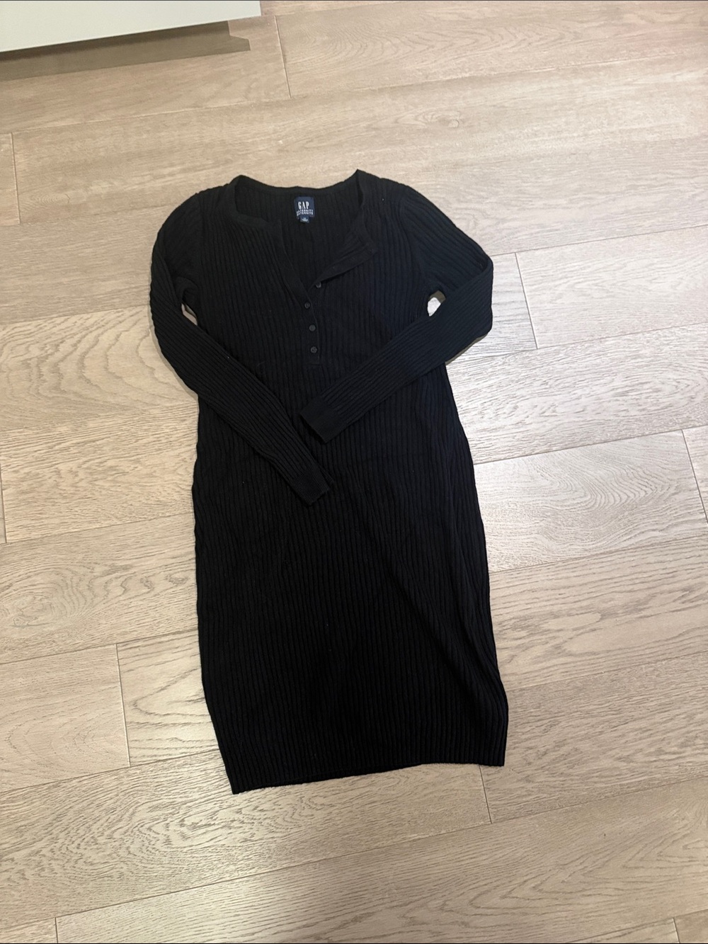 GAP Black Ribbed Henley Long Sleeve Midi Dress (Black)